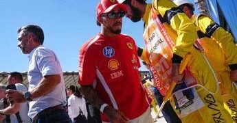 F1: Gp Spagna, Hamilton subito out per problema ai freni