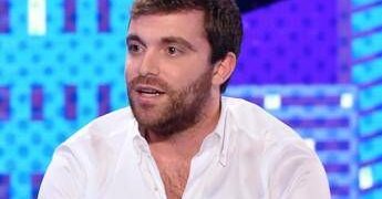 Fabrizio Romano cerca fidanzata: “Spero di trovarla, è una priorità”