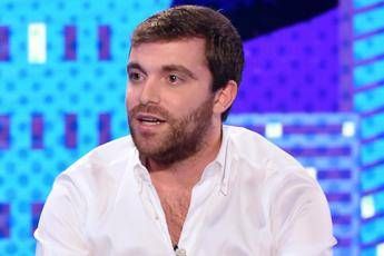 Fabrizio Romano cerca fidanzata: “Spero di trovarla, è una priorità”