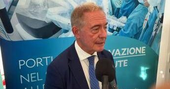 Fresenius Kabi, Urso: “Nuova linea produttiva avanzata un esempio per imprese”