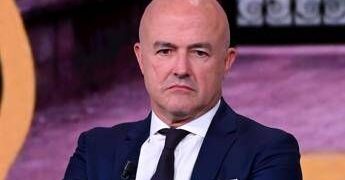 Gianluigi Nuzzi torna con Dentro la notizia, l’approfondimento pomeridiano di Canale 5