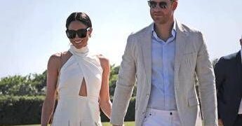 Harry e Meghan potrebbero realizzare nuovi documentari: la famiglia reale trema