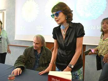 Houellebecq: ‘Non mi ritengo un profeta, i profeti sono un po’ sopravvalutati’