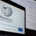 Intelligenza artificiale, fondatore di Wikipedia: “Non è affidabile per scrivere articoli”