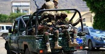 Iran-Houthi, doppia minaccia per le vie del petrolio. Arabia vuole raid Usa in Yemen, Trump dice no