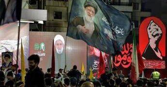 Iran, il Nyt: “Così gli ultraconservatori hanno fatto saltare l’accordo di pace con gli Usa”