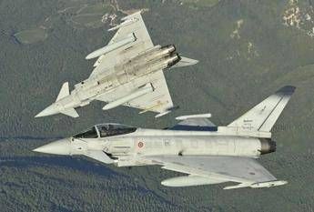 Jet russi violano lo spazio aereo della Lituania, intervengono i caccia italiani