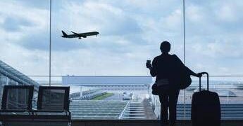 Londra, aereo si ferma in pista: tutti i voli bloccati a Gatwick