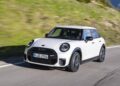 MINI Cooper S 5 porte: 204 CV e più spazio senza rinunciare al go-kart feeling