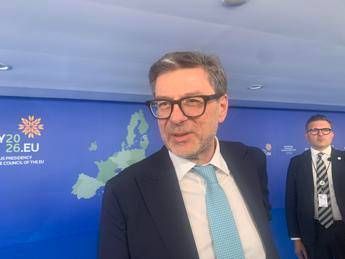 Manovra, Giorgetti: “A studio taglio tasse giovani, penso a flat tax 5% su aumenti stipendio”