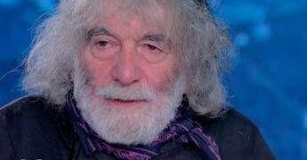 Mauro Corona a Verissimo: “Sono un traditore e un violento, non cerco il perdono”