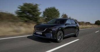 Mazda CX-6e, il nuovo SUV elettrico della Casa di Hiroshima