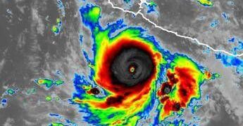Messico, uragano Polo si rafforza: potrebbe diventare ‘catastrofico’