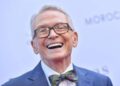 Morto a 87 anni Bob Mackie, ‘sultano delle paillettes’ che vestì Cher, Diana Ross e Carol Burnett
