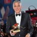 Mostra di Venezia, Clooney riceve il Leone d’oro alla carriera: “L’arte non ferma le guerre ma è antidoto contro la paura”