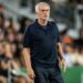 Mourinho show dopo il ko del Real: “C’erano due rossi” e mostra le foto in conferenza