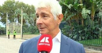 Napoli traccia la rotta per un’Italia attiva, Abodi e 3mila studenti aprono il villaggio ‘#BeActive’