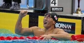 Nuoto, primato mondiale nei 200 rana del giapponese Shin Ohashi