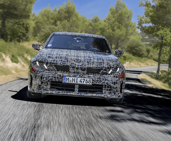 Nuova BMW Serie 3: più materiali riciclati e produzione a basse emissioni
