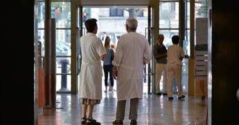 Nuovo contratto dei medici del Servizio sanitario, dagli aumenti alle tutele ecco le novità