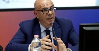 Ora solare, Napoli (Confapi): “Meglio ora legale permanente, benefici per pmi”