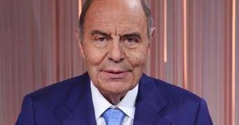 ‘Porta a Porta’, al via da stasera su Rai1: Vespa apre con Germania, governo Meloni e campo largo