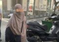 Sangiuliano pubblica foto di donna con niqab a Napoli: “Ecco pericolo islamizzazione”