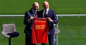 Spagna, il ct campione del mondo De La Fuente rinnova fino al 2032
