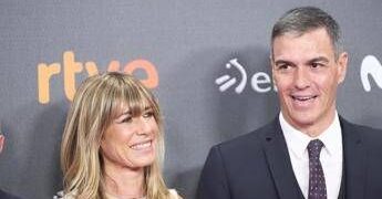Spagna, la moglie del premier Sanchez rinviata a giudizio