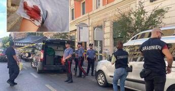 Spari a Roma, donna ferita a Prati: l’arma potrebbe essere un fucile, colpi da oltre dieci metri
