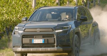 Suzuki presenta la nuova Across plug-in hybrid