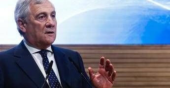Tajani: “Magistrati siano più rigidi su arresti, colpirne uno per educarne cento”. Anm: “Parole contrarie a Stato di diritto”