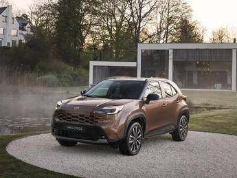 Toyota Yaris Cross 2026 cambia volto