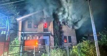 Ucraina, Zelensky: “Escalation quotidiana da parte di Mosca, in raid della notte due morti e 14 feriti”