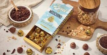 Baci Perugina, arriva la Limited Edition By Moschino, la moda incontra il gusto