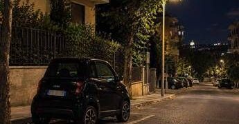 Banda delle minicar a Roma, è caccia agli aggressori: al vaglio filmati telecamere