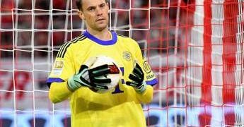Bayern, uscita horror di Neuer e Augusta in vantaggio dopo 5 secondi