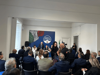 Campania, Sangiuliano: “Le uniche cose che si realizzano sono decretate dal governo Meloni, il resto è immobilismo”