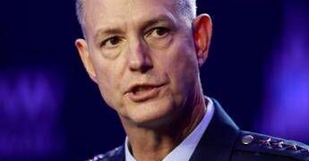 Guerra in Europa, il capo militare della Nato: “Non è inevitabile, ma dobbiamo prepararci”