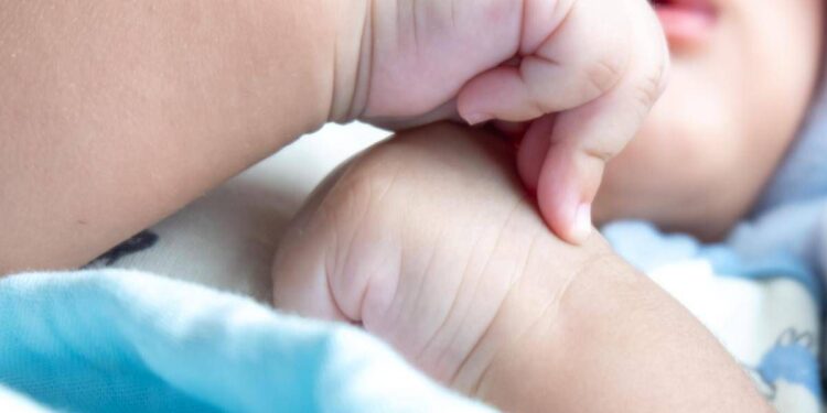 In Italia sempre meno bambini, continuano a diminuire le nascite e il numero medio di figli per donna