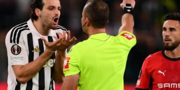 Juventus-Rennes, Gatti colpisce Samba prima del rinvio: arriva il giallo ma il difensore rischia grosso