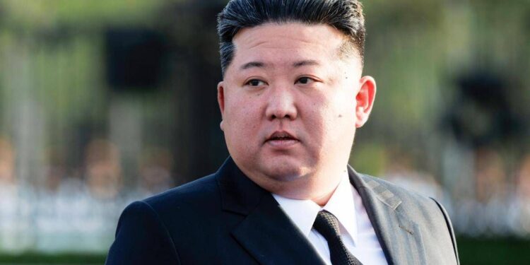 Kim Jong Un, giallo sulla morte per emorragia cerebrale: la Corea del Nord pubblica foto del leader