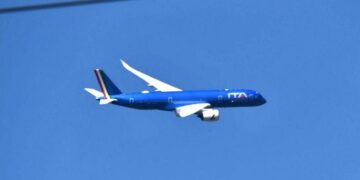 Malore su volo Parigi-Roma, australiana muore dopo atterraggio d’emergenza a Zurigo