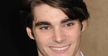 Morto a 34 anni RJ Mitte, addio al Walter White Jr. di ‘Breaking Bad’