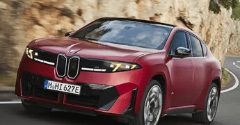 Nuova BMW iX4: fino a 828 km di autonomia e 612 CV per il SUV coupé elettrico