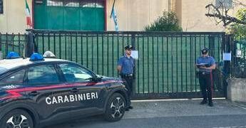 Precipita dal tetto di un capannone a Fiano Romano, morto operaio