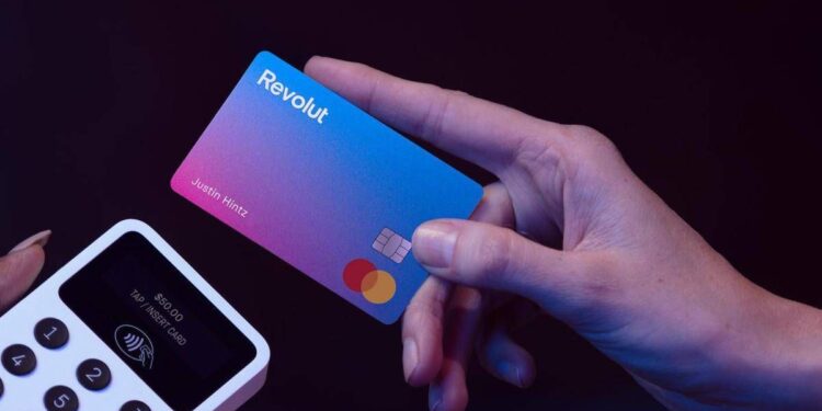 Revolut down, blackout globale delle funzioni: impossibile vedere il saldo e usare le carte