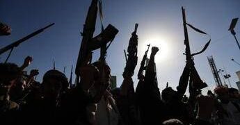 Riad: “Houthi responsabili attacco aeroporto, reagiremo”. Raid sauditi contro i ribelli in Yemen