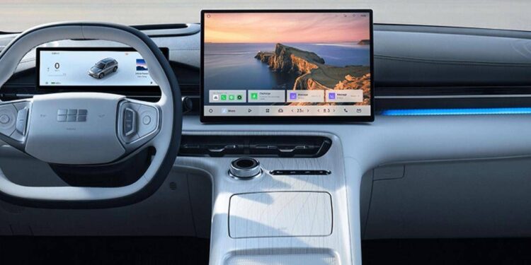 Santucci (Geely), mercato chiede accessibilità, ma dazi pesano su listini
