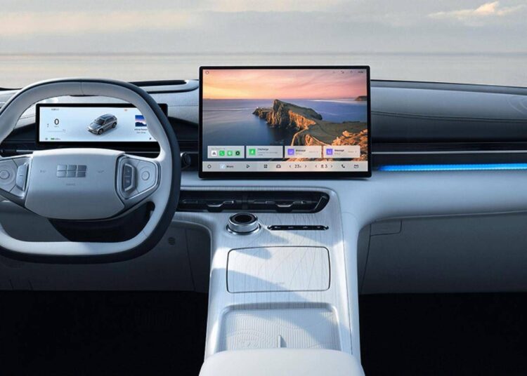 Santucci (Geely), mercato chiede accessibilità, ma dazi pesano su listini